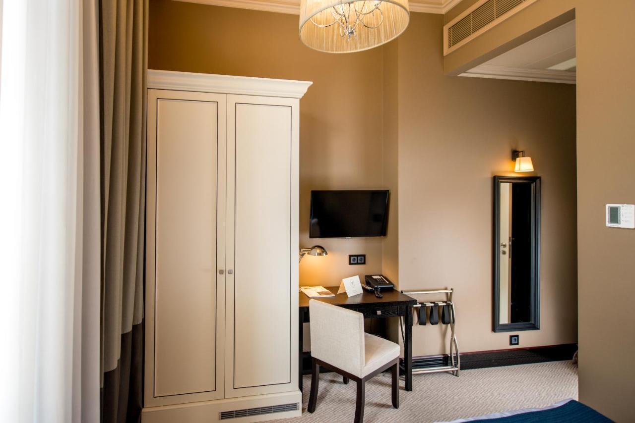 Astoria Hotel Lviv Ngoại thất bức ảnh